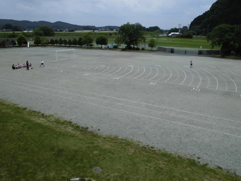 ソフトボール投げ