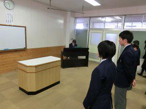 校歌　伴奏は１年生