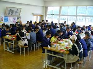 給食も一緒に